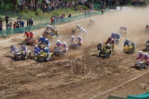 Чемпіонат світу на мотоциклах з коляскою 2009 р. у Чернівцях. Фото: Василь Кияшко Чемпіонат світу на мотоциклах з коляскою 2009 р. у Чернівцях. Фото: Василь Кияшко