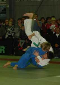 101111-Ukr-judo-U-16-MyhSalitra-sportbuk.com (160)-copy-SmirnovEvgen-Ryabovol