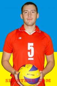 100908-Budiveljnyk-5-FurmanOleksandr-sportbuk.com