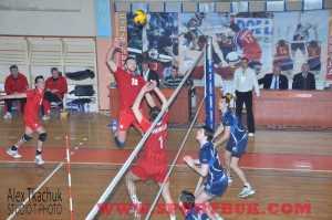 110121-Budiveljnyk-LokoExpres-Tkachuk-sportbuk.com