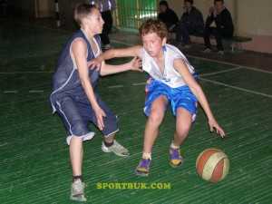 В атаці Юрій Коржан (гімназія №5)