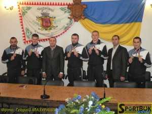 131016-rukopashniy-pres-misjkrada-sportbuk.com (28)