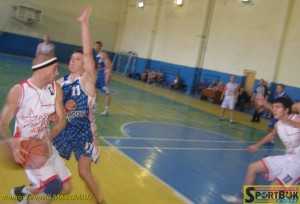 В атаці екс-гравець БК «Стріба» Сергій Опольський