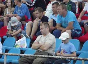 А донедавно лідер атак чернівчан Степан Маковійчук нині - в ролі глядача... Фото: vidido.ua