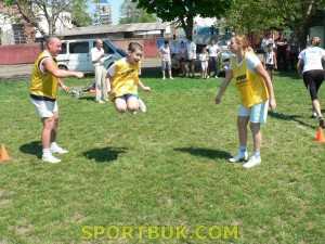 120506-Novoselytsya-tata-mama-ya-sportbuk.com (34)