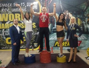151115-EC-pauerliftyng-Perchyk-sportbuk.com (1)