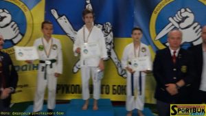 160521-Ukr-rukopashniy-Kyiv-sportbuk.com (1)-copy